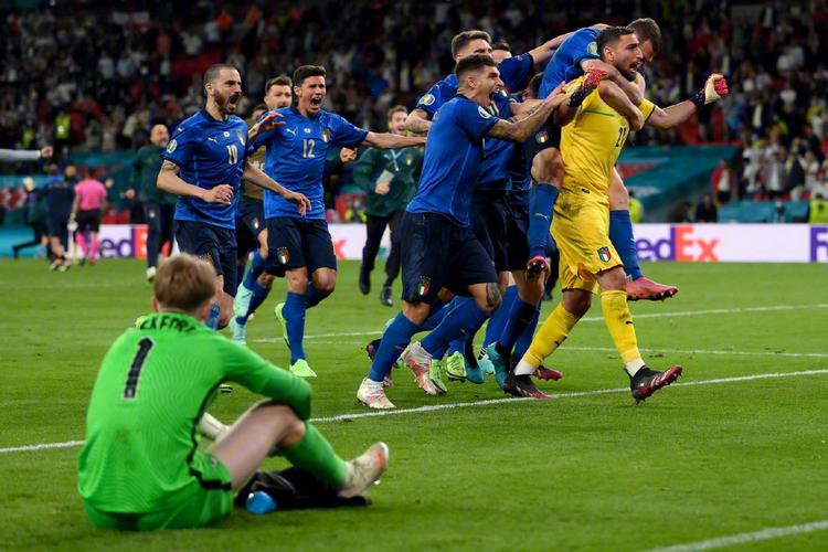 欧洲杯决赛现场直播2021回放