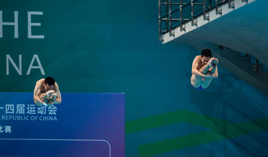 直播:跳水男子双人3米板决赛的相关图片